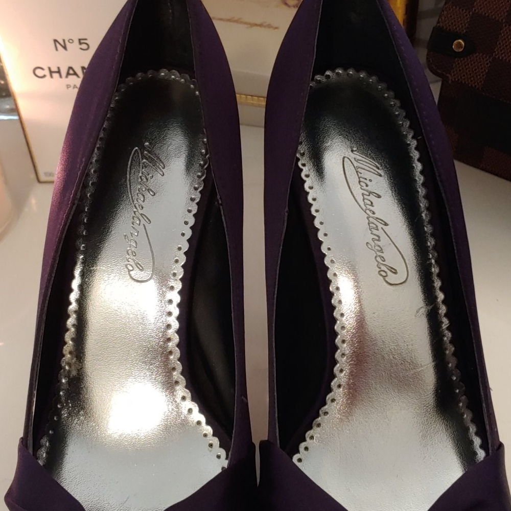 Shoes - Picture 6 of 7